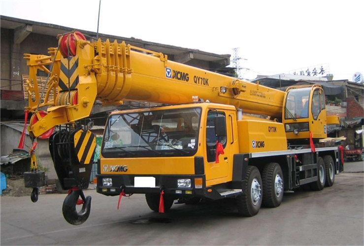 连山县吊车出租选择重点